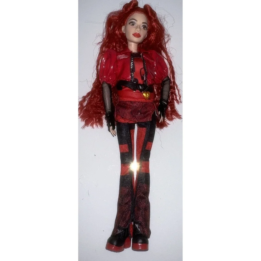 (3/b53)Descendants The Rise Of RED DAUGHTER OF QUEEN OF HEARTS 11
